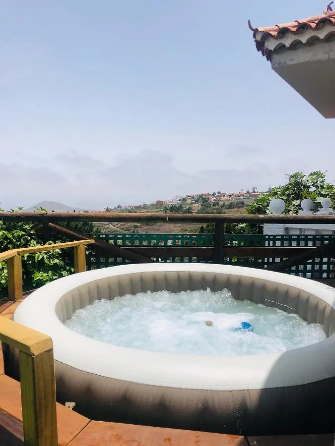 Los Viejitos En Firgas Holiday home